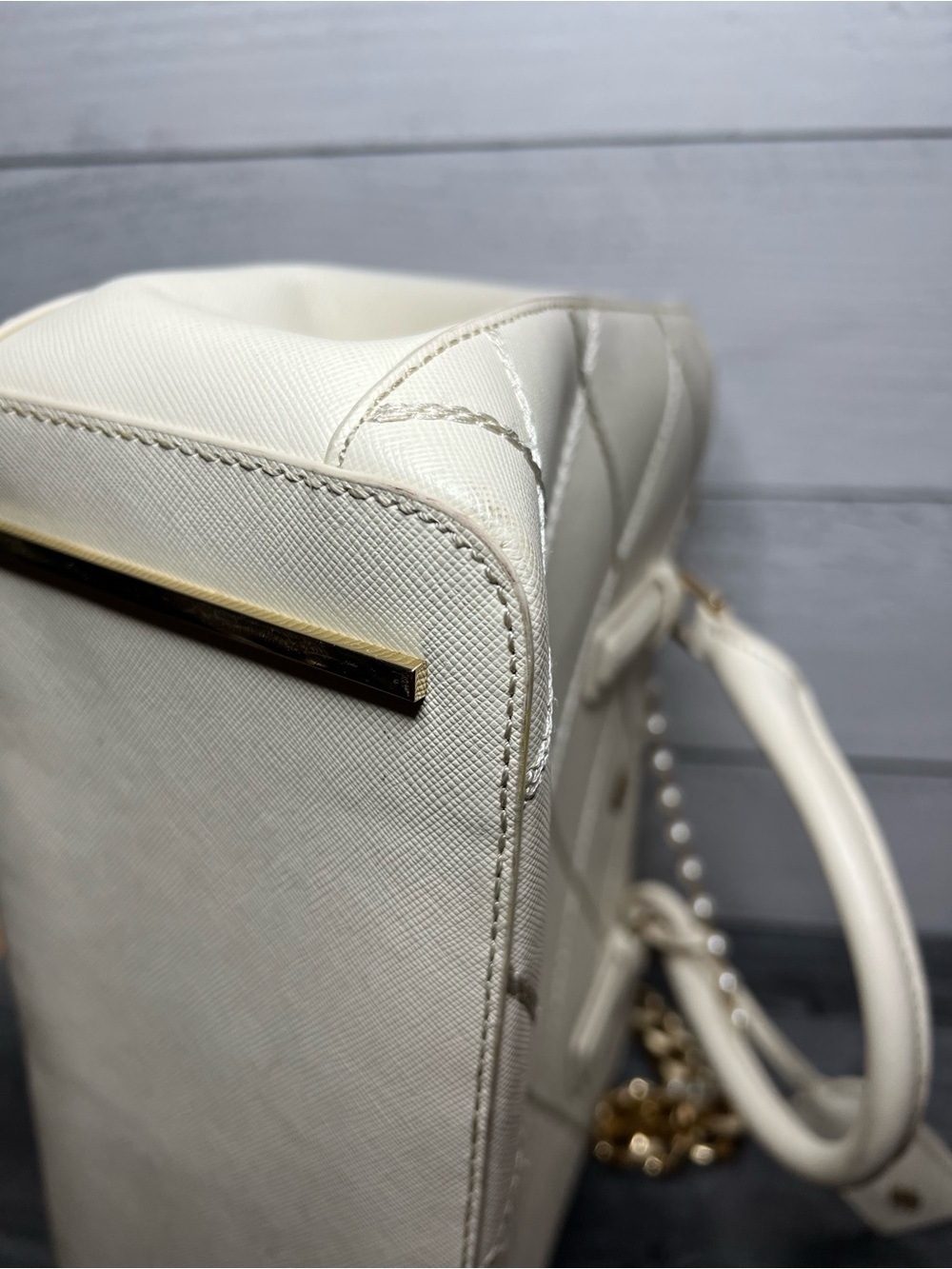 Tory Burch Cream Quilted Leather Satchel with Pearl & Gold Chain Strap - Picture 4 of 10